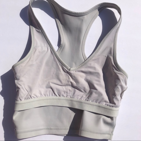 Slate gray V neck workout crop with built in bra - Picture 4 of 5